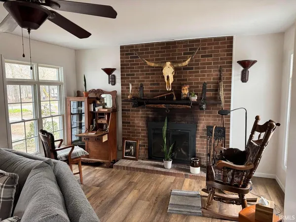 $535,000 | 15752 West 400 North, Medaryville, IN 47957