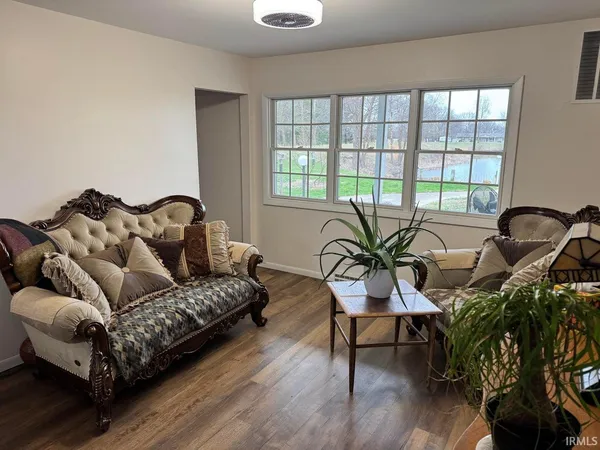 $535,000 | 15752 West 400 North, Medaryville, IN 47957