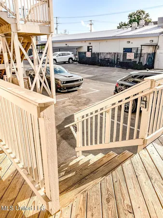 $1,600 | 902 Howard Avenue, Unit 7, Biloxi, MS 39530