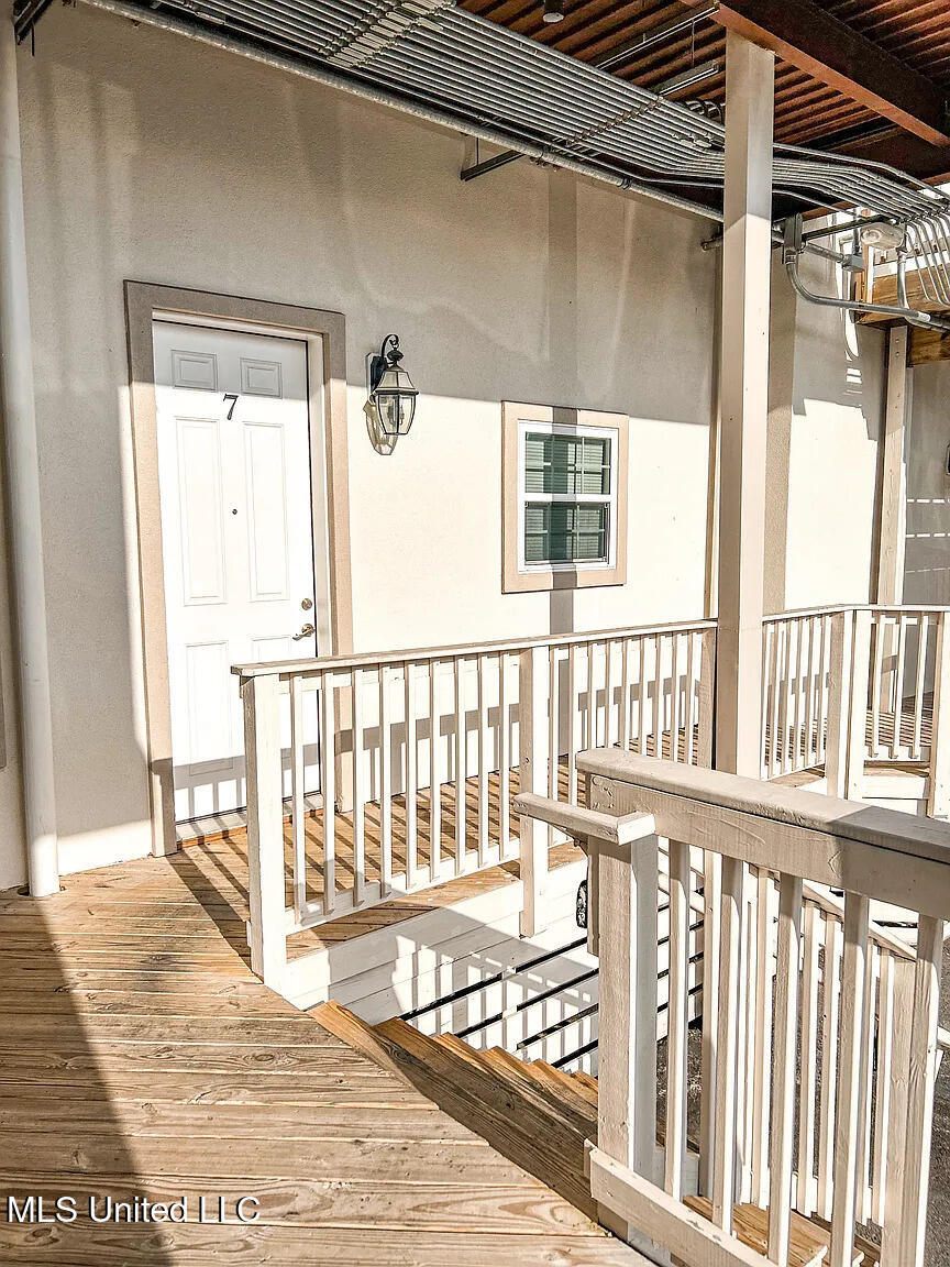 902 Howard Avenue, Unit 7 Biloxi, MS 39530 - Photo 16 of 18 16