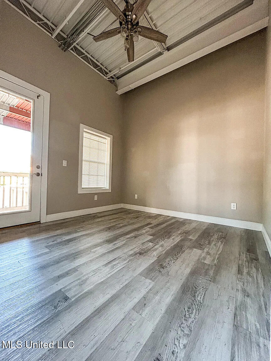 902 Howard Avenue, Unit 7 Biloxi, MS 39530 - Photo 10 of 18 10