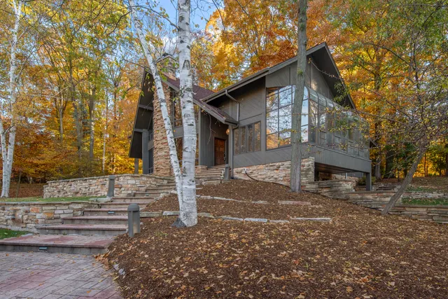 $725,000 | 1131 Zientek Lane, Sheboygan, WI 53081