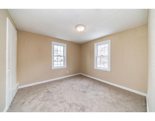 105 West Allen Ridge Road Springfield, MA 01118 - Photo 9 of 26 Gallery Image 9