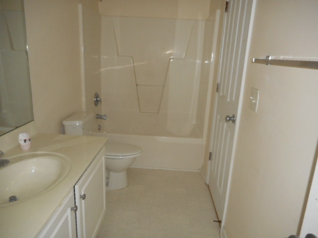 409 Burrell Road Durham, NC 27703 - Photo 19 of 24 Hall Bath