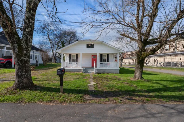 $199,999 | 703 Julian Street, Rossville, GA 30741