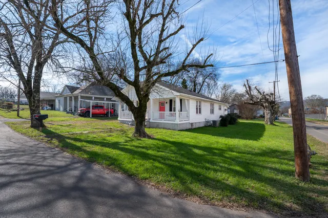 $199,999 | 703 Julian Street, Rossville, GA 30741