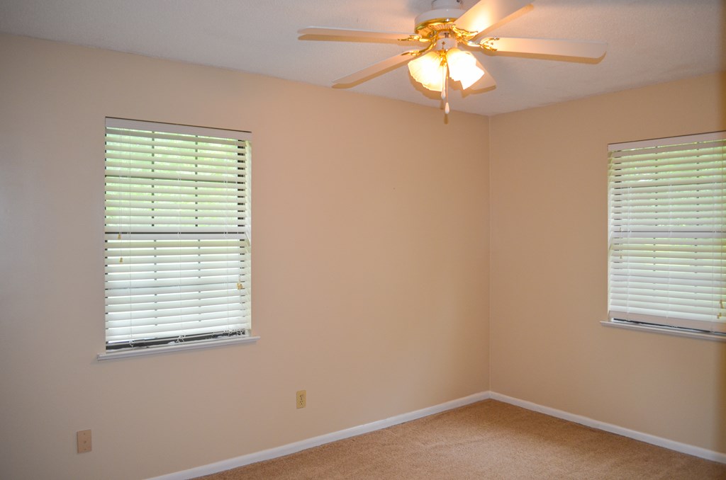 225 Royce Lane Dothan, AL 36305 - Photo 10 of 31
