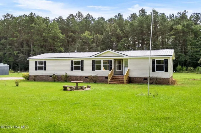 $214,900 | 137 Gores Drive, Clarendon, NC 28432