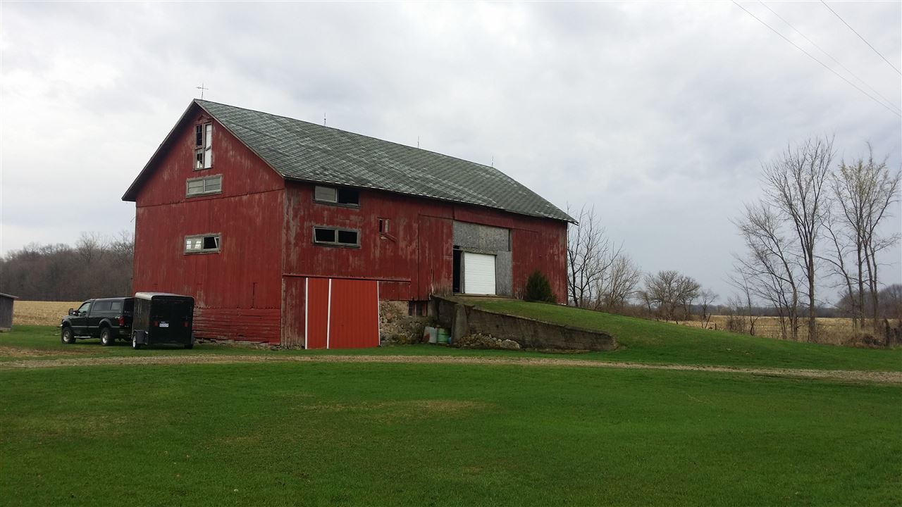 69650 Sycamore Road Walkerton, IN 46574 - Photo 2 of 6