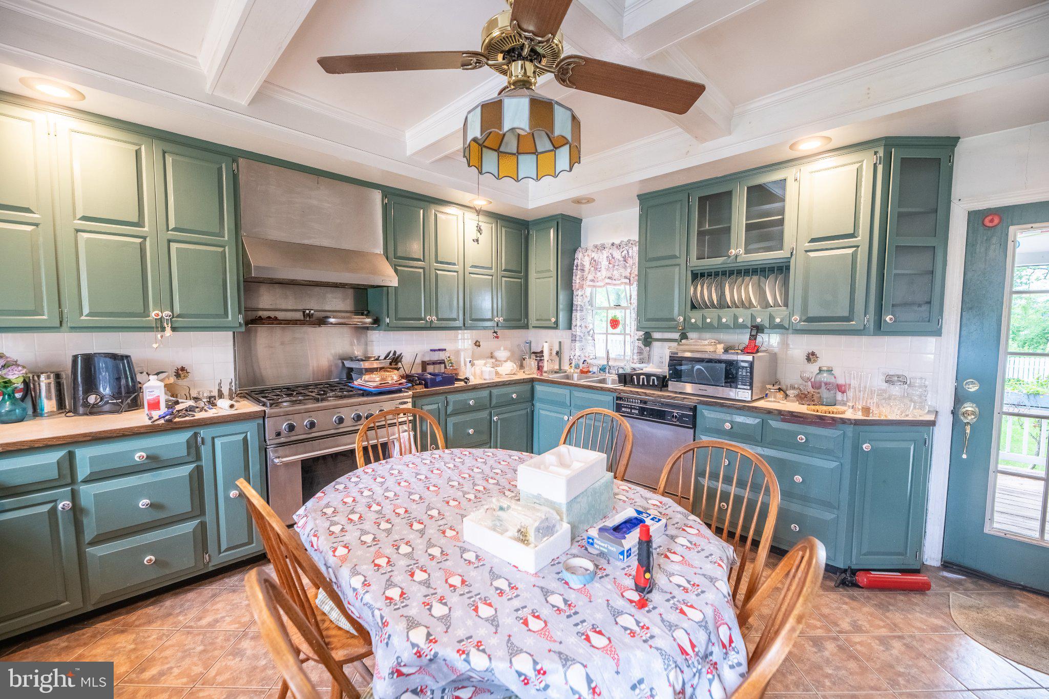 57 Diverty Road Pennington, NJ 08534 - Photo 11 of 86 Charming kitchen with vintage flair.