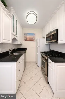 $1,700 | 301 North Beauregard Street, Unit 1707, Alexandria, VA 22312