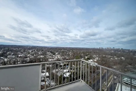 $1,700 | 301 North Beauregard Street, Unit 1707, Alexandria, VA 22312