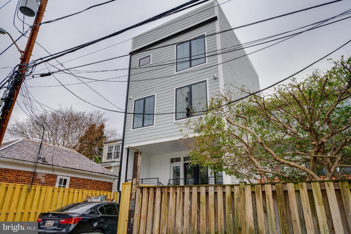 1720 37th Street Northwest Washington, DC 20007 - Photo 3 of 47