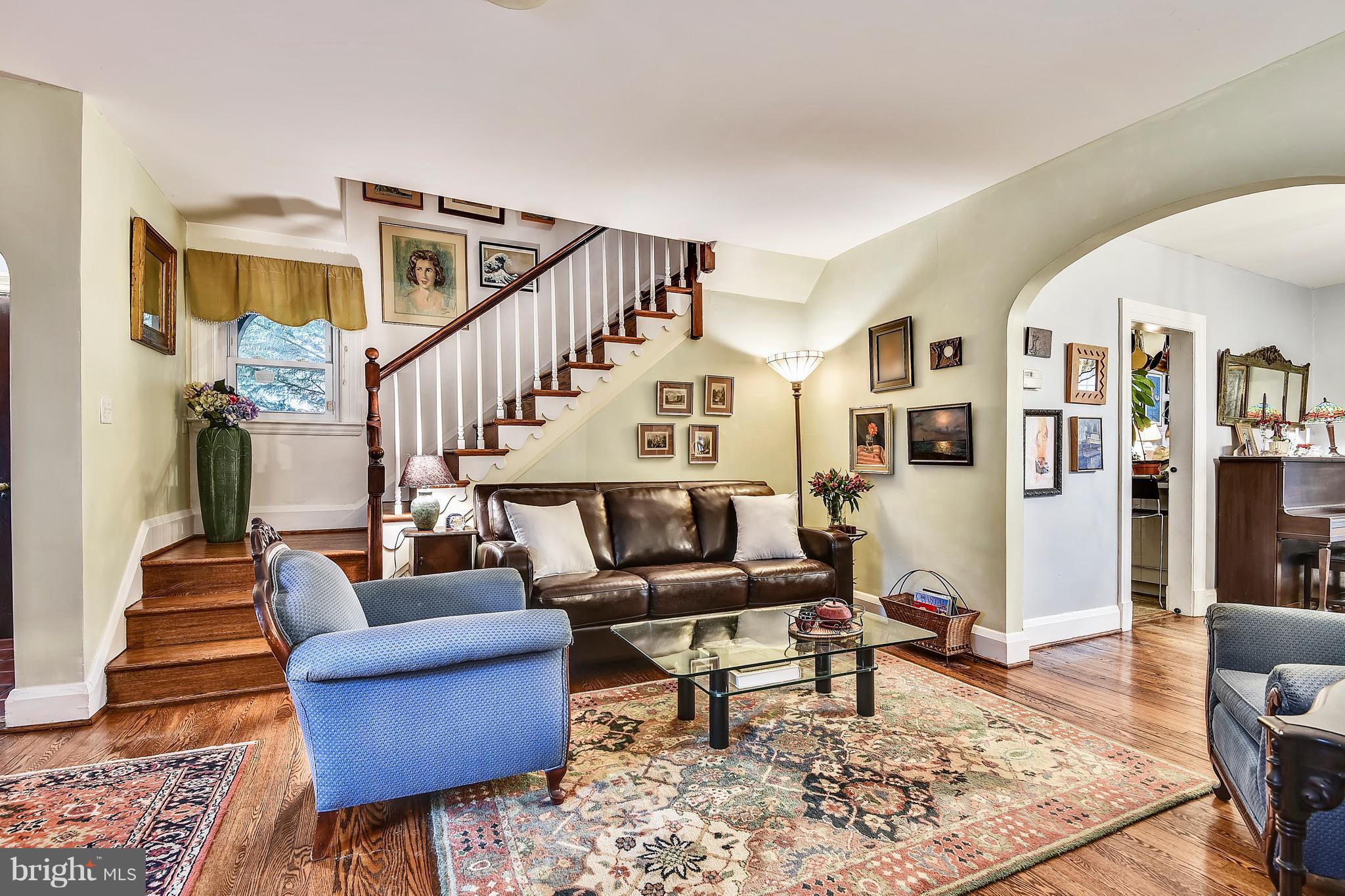 4415 Sedgwick Road Baltimore, MD 21210 - Photo 3 of 30 Living Room