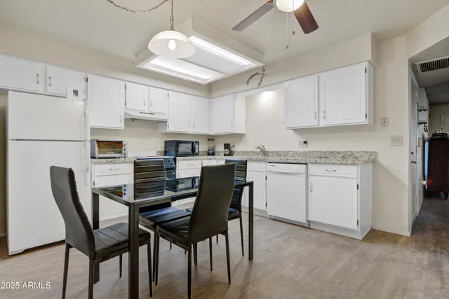 $263,000 | 520 South Greenfield Road, Unit 26, Mesa, AZ 85206