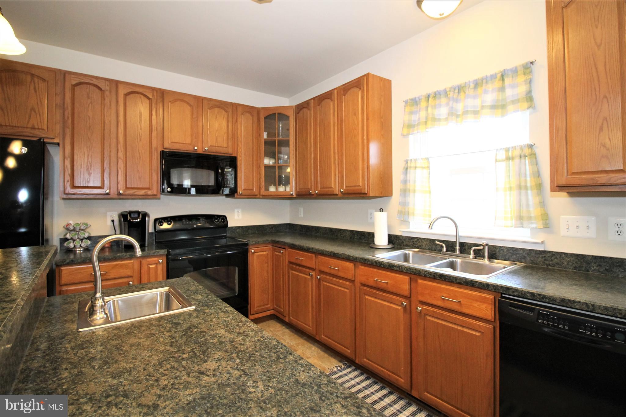 13544 Union Church Road Sumerduck, VA 22742 - Photo 9 of 36 Kitchen with lots of counter space