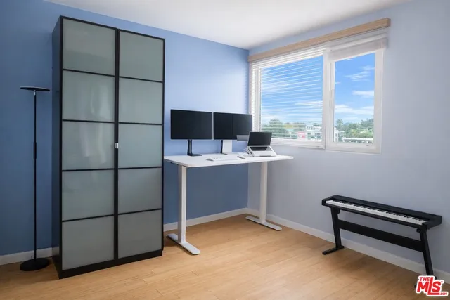 $999,999 | 4111 Sunset Boulevard, Unit 543, Los Angeles, CA 90029