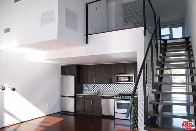 $999,999 | 4111 Sunset Boulevard, Unit 543, Los Angeles, CA 90029