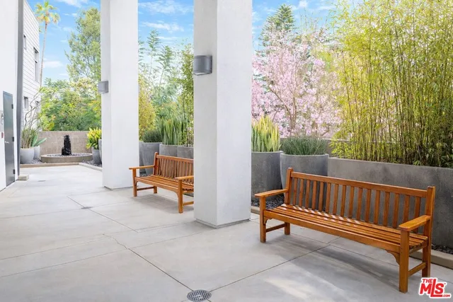 $999,999 | 4111 Sunset Boulevard, Unit 543, Los Angeles, CA 90029