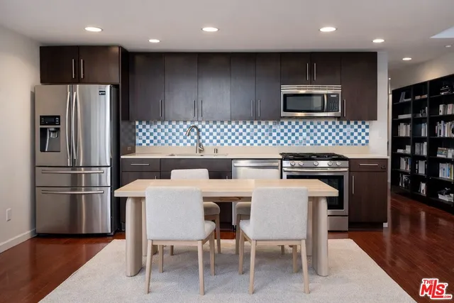 $999,999 | 4111 Sunset Boulevard, Unit 543, Los Angeles, CA 90029