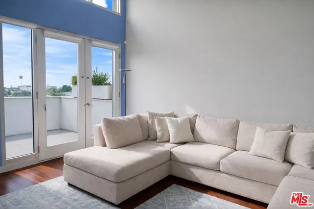 $999,999 | 4111 Sunset Boulevard, Unit 543, Los Angeles, CA 90029