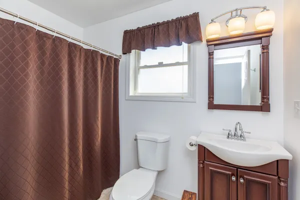 $675,000 | 3 Perkins Avenue, Unit 1, Hampton, NH 03842