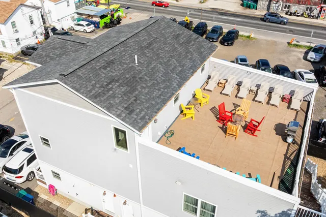 $675,000 | 3 Perkins Avenue, Unit 1, Hampton, NH 03842