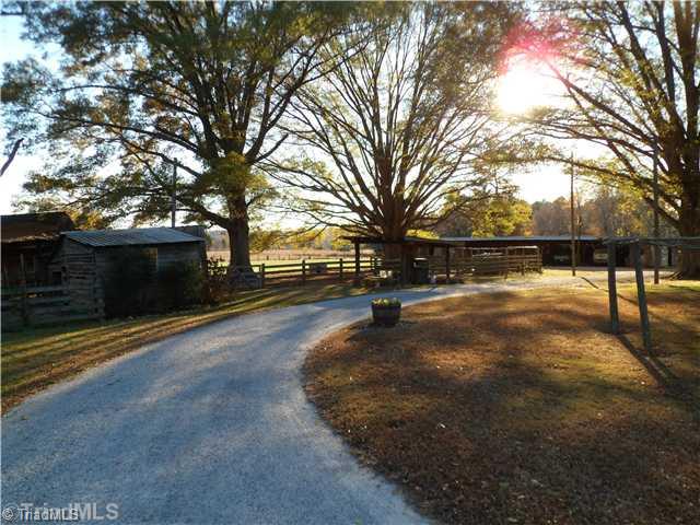1386 Deadmon Road Mocksville, NC 27028 - Photo 4 of 16 View.