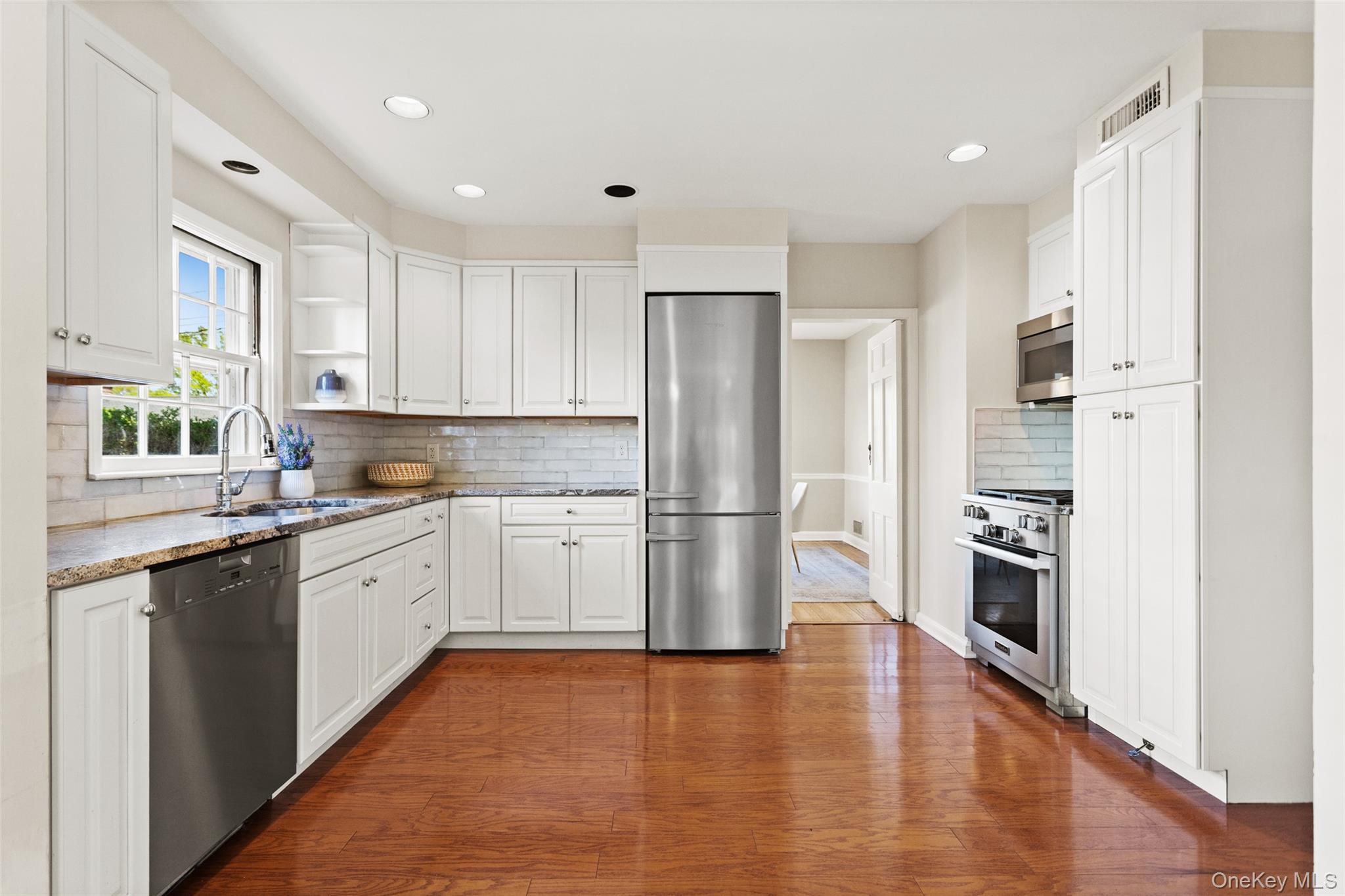 59 White Road Scarsdale, NY 10583 - Photo 19 of 45