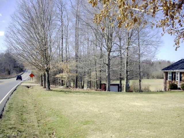 684 South Peace Haven Road Winston-Salem, NC 27103 - Photo 3 of 3 Other.