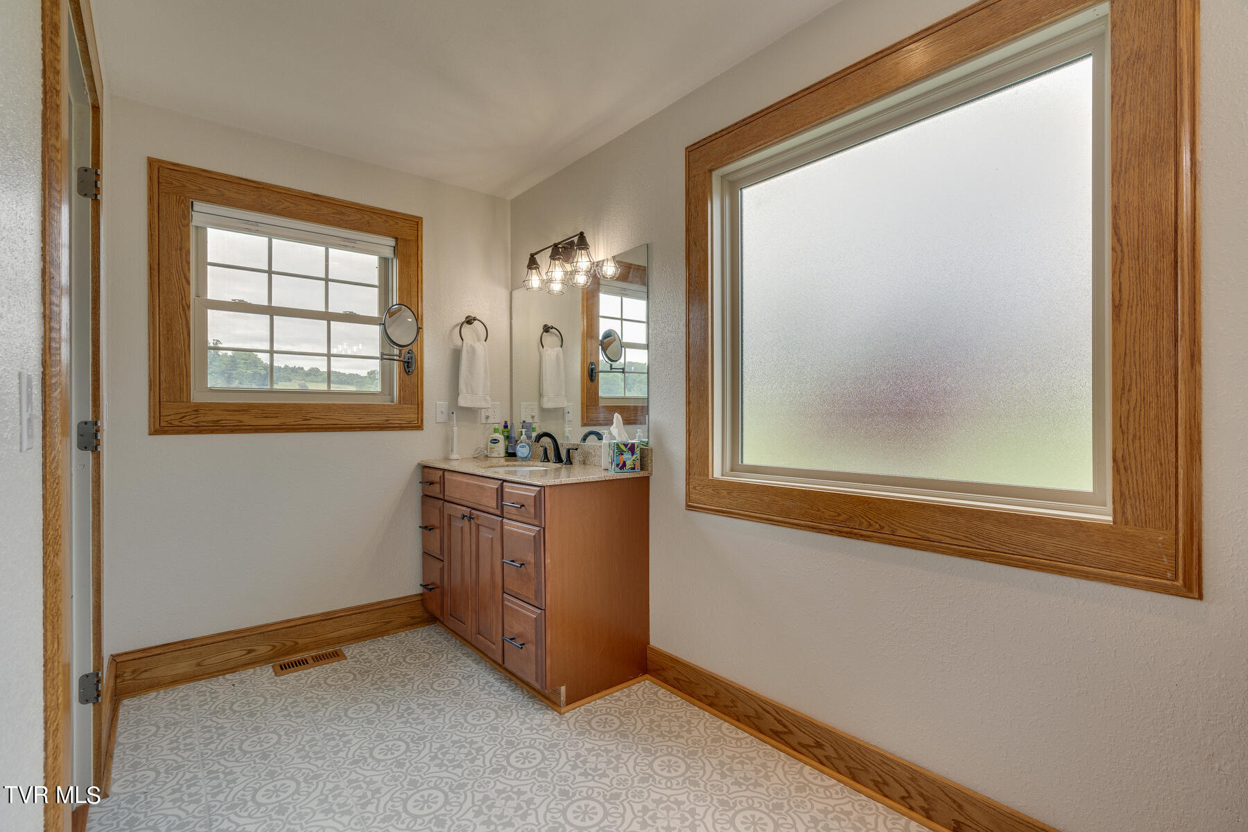 108 Willocks Road Johnson City, TN 37601 - Photo 25 of 53 022