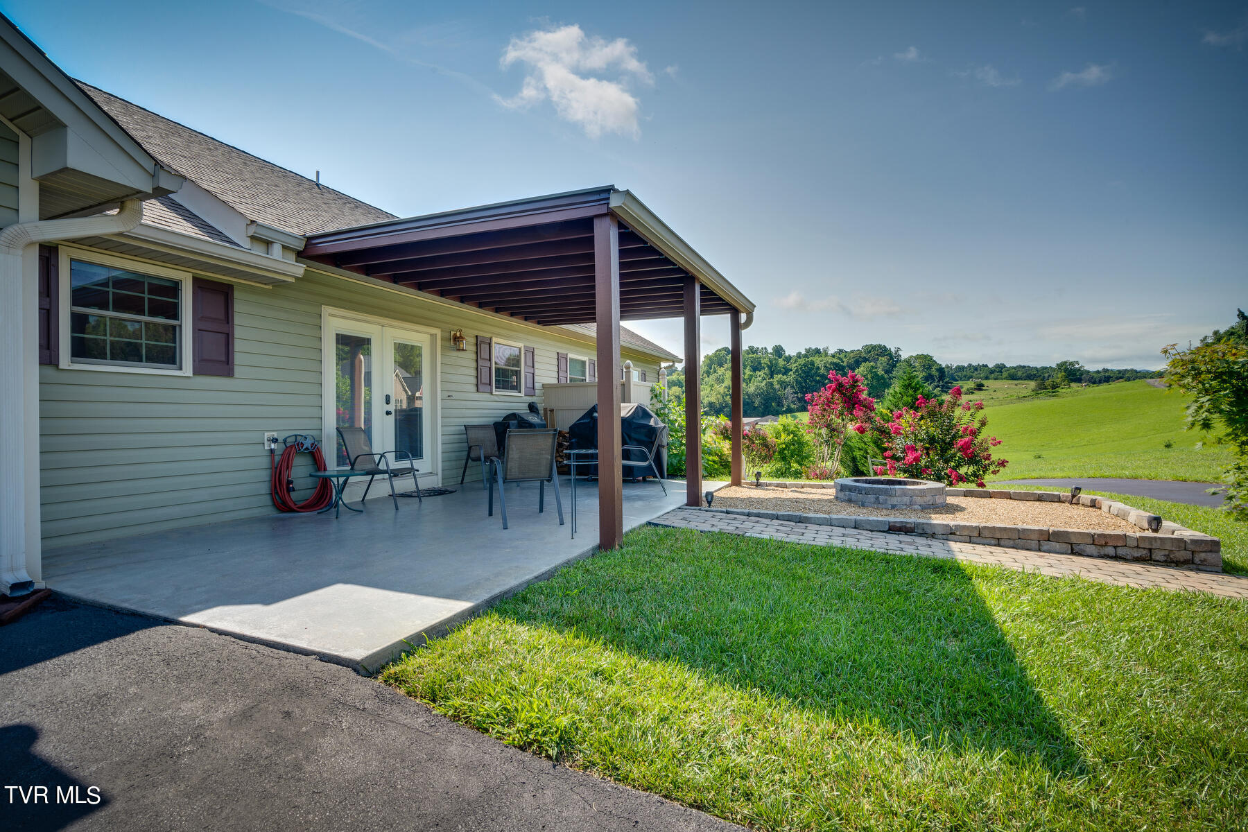 108 Willocks Road Johnson City, TN 37601 - Photo 43 of 53 042