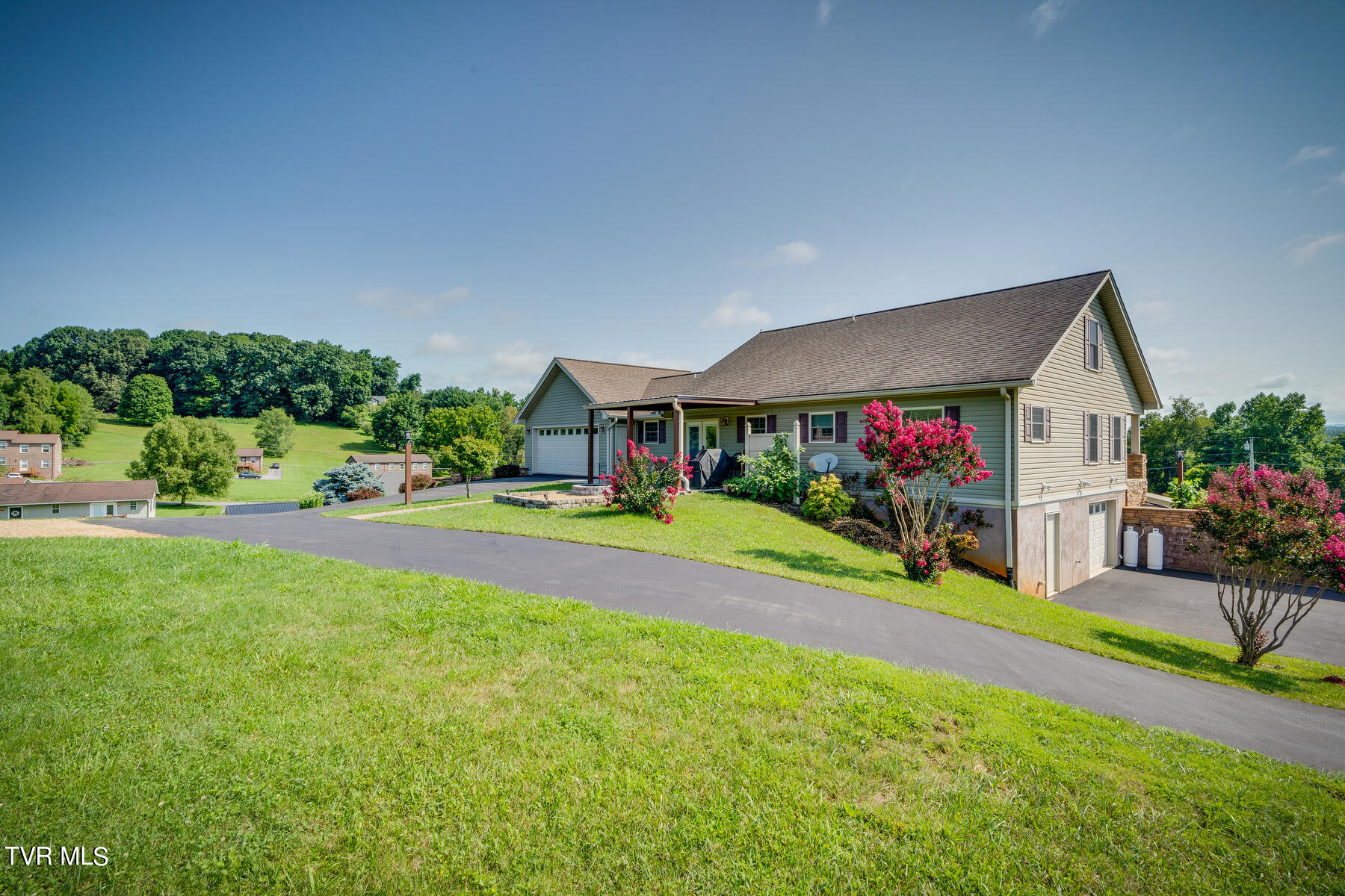 108 Willocks Road Johnson City, TN 37601 - Photo 47 of 53 041