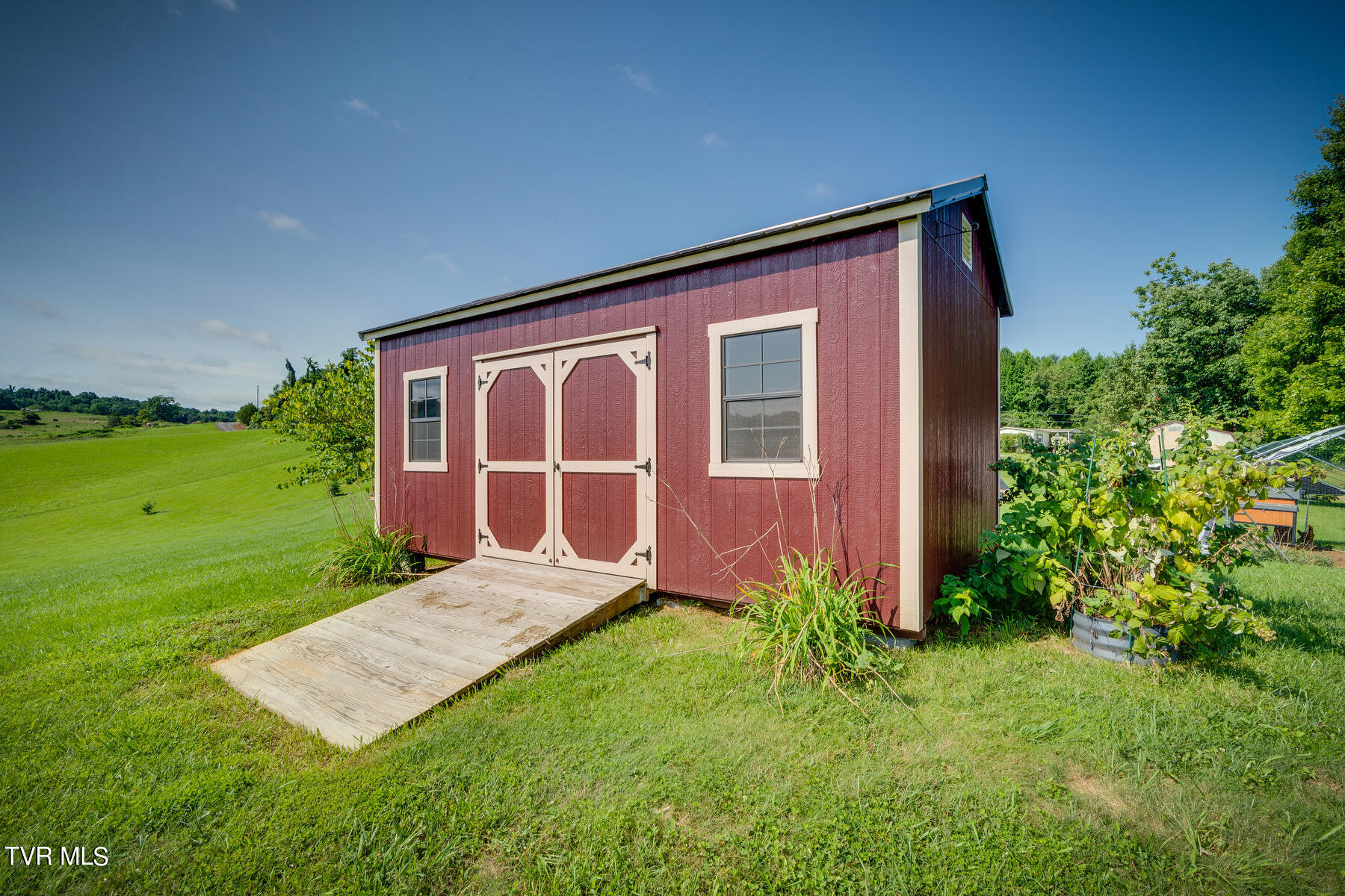 108 Willocks Road Johnson City, TN 37601 - Photo 48 of 53 045