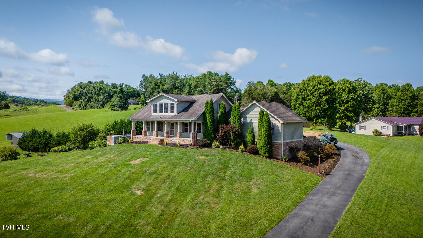 108 Willocks Road Johnson City, TN 37601 - Photo 6 of 53 103