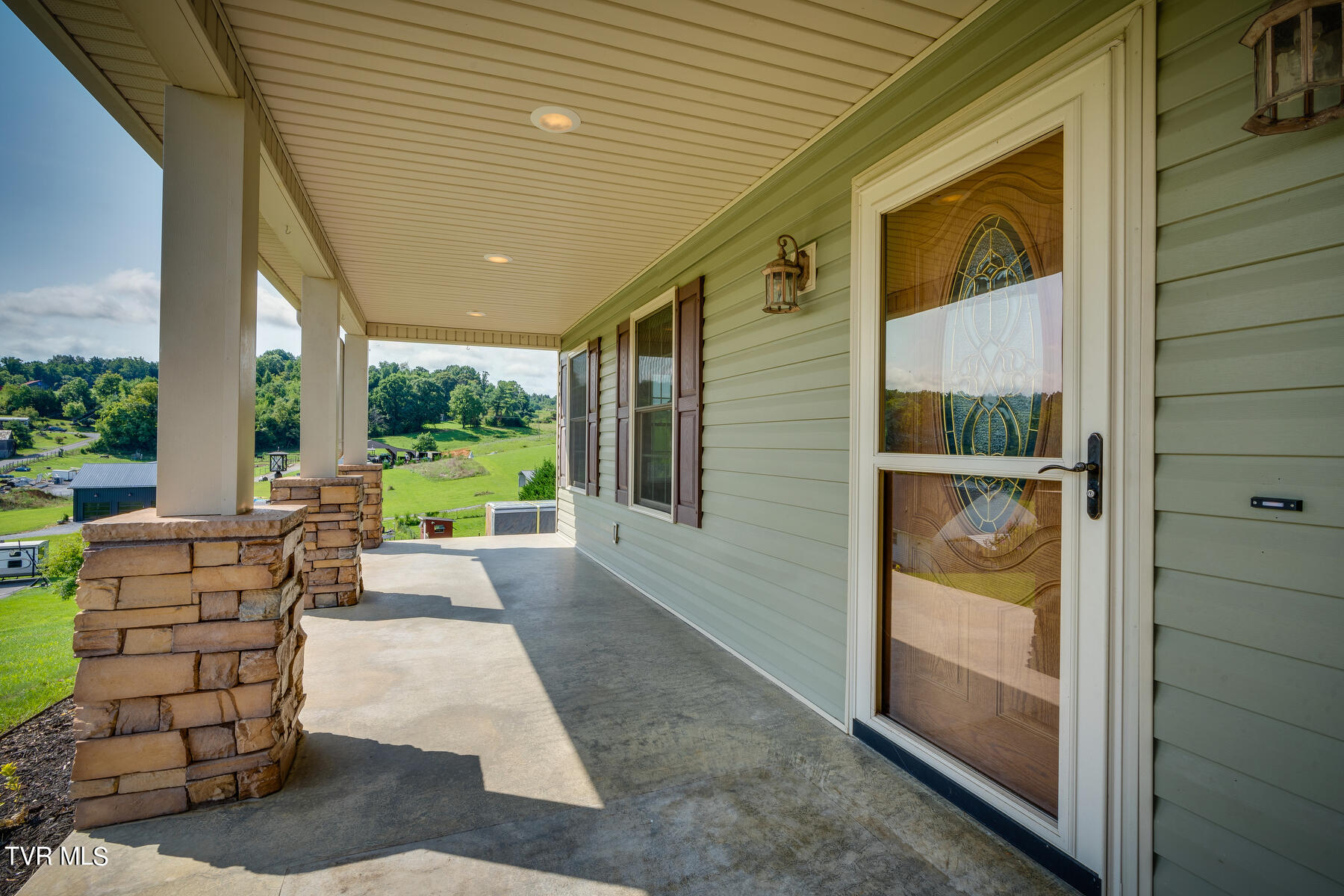 108 Willocks Road Johnson City, TN 37601 - Photo 8 of 53 005