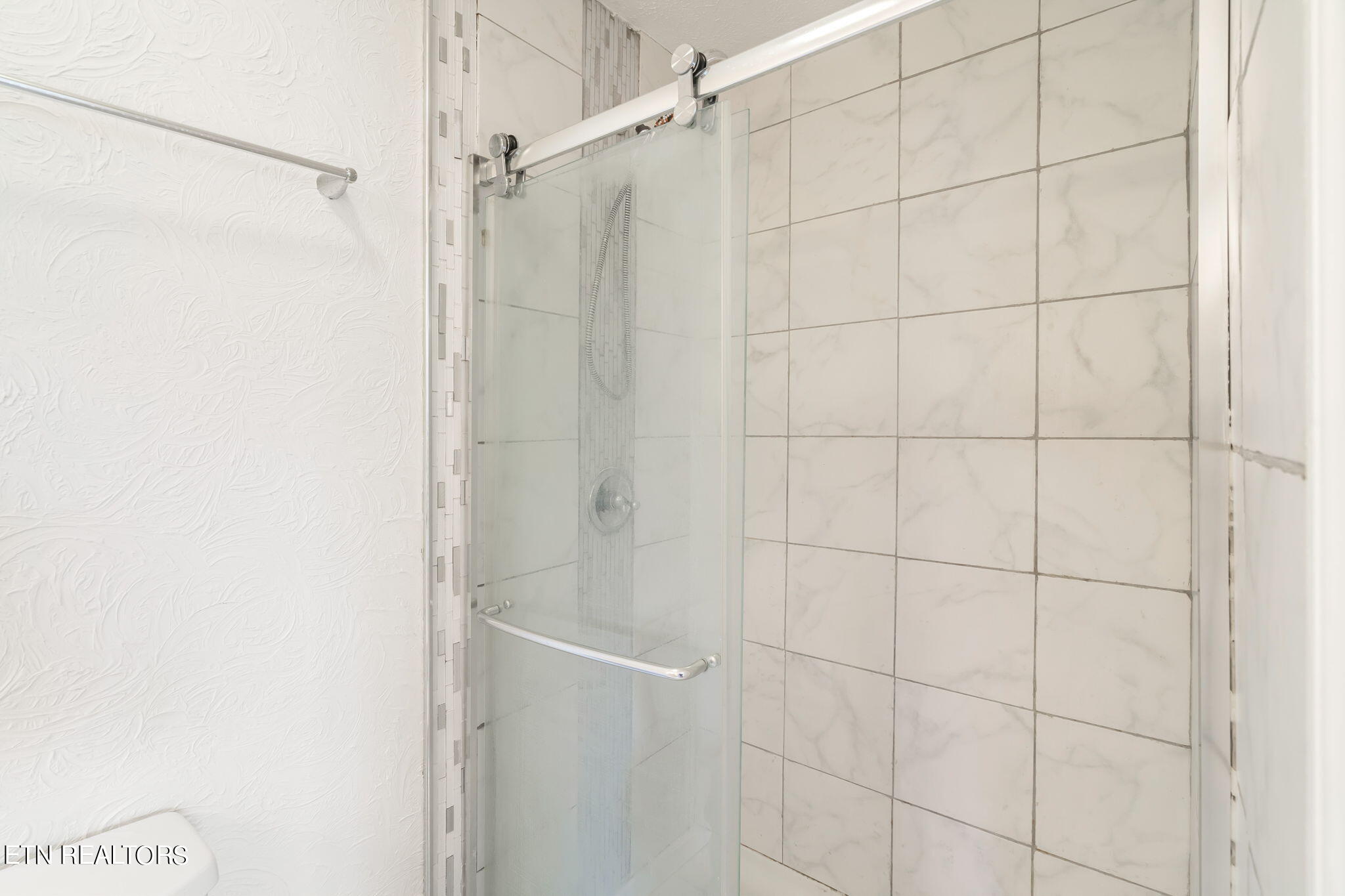 7013 Wright Road Knoxville, TN 37931 - Photo 13 of 23 26-web-or-mls-7013 Wright Road-27