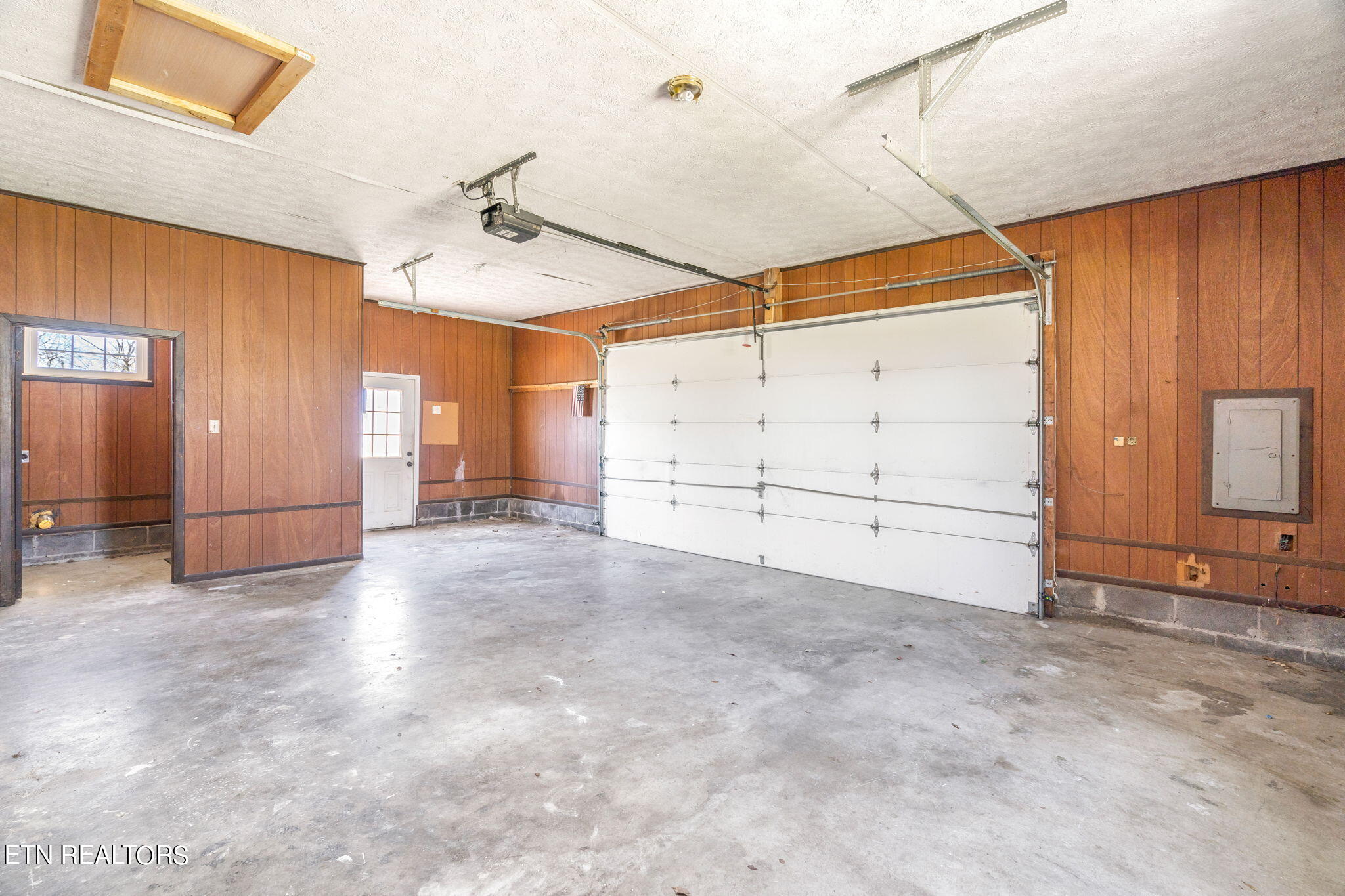 7013 Wright Road Knoxville, TN 37931 - Photo 17 of 23 27-web-or-mls-7013 Wright Road-28