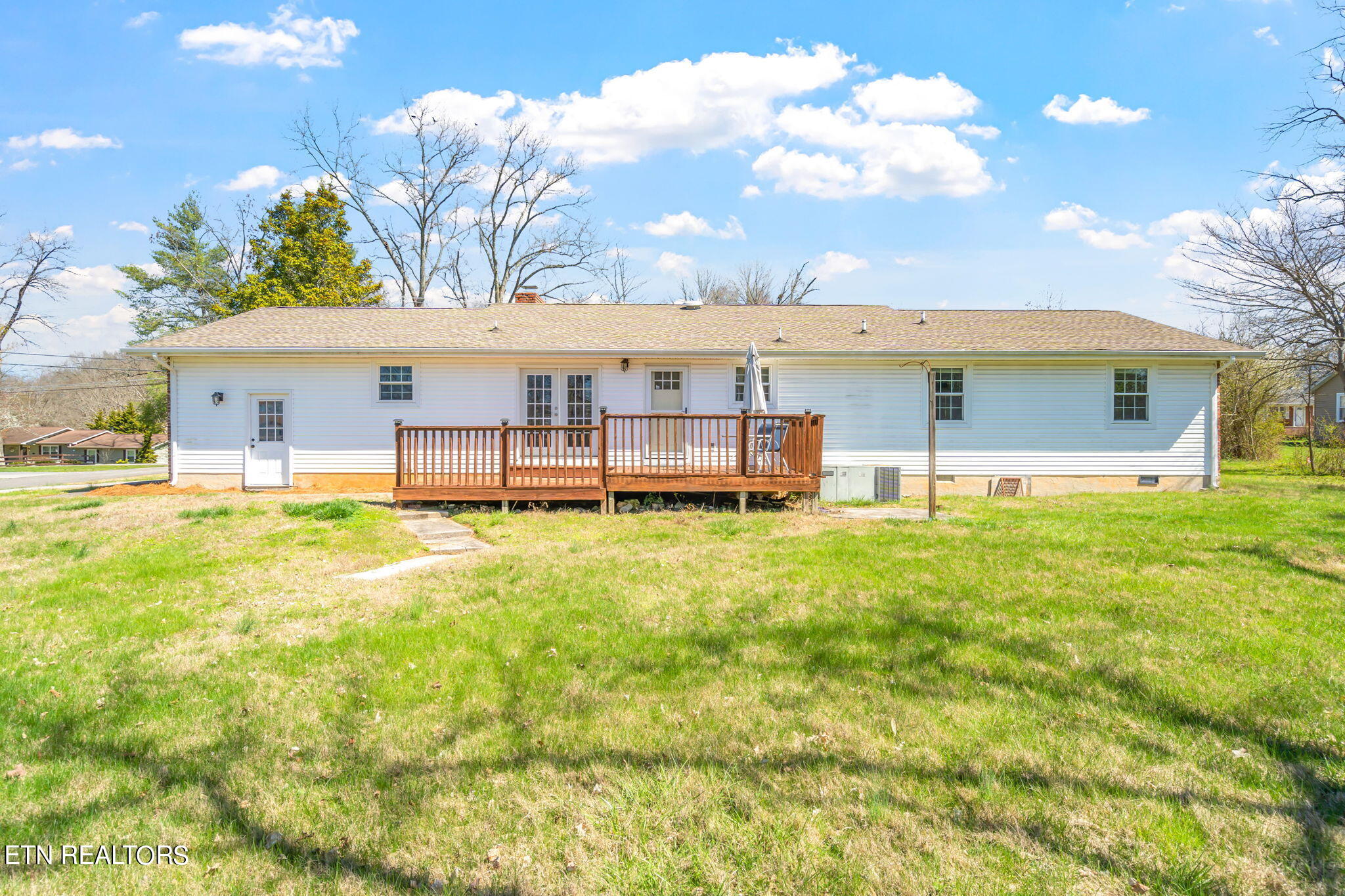 7013 Wright Road Knoxville, TN 37931 - Photo 22 of 23 32-web-or-mls-7013 Wright Road-33