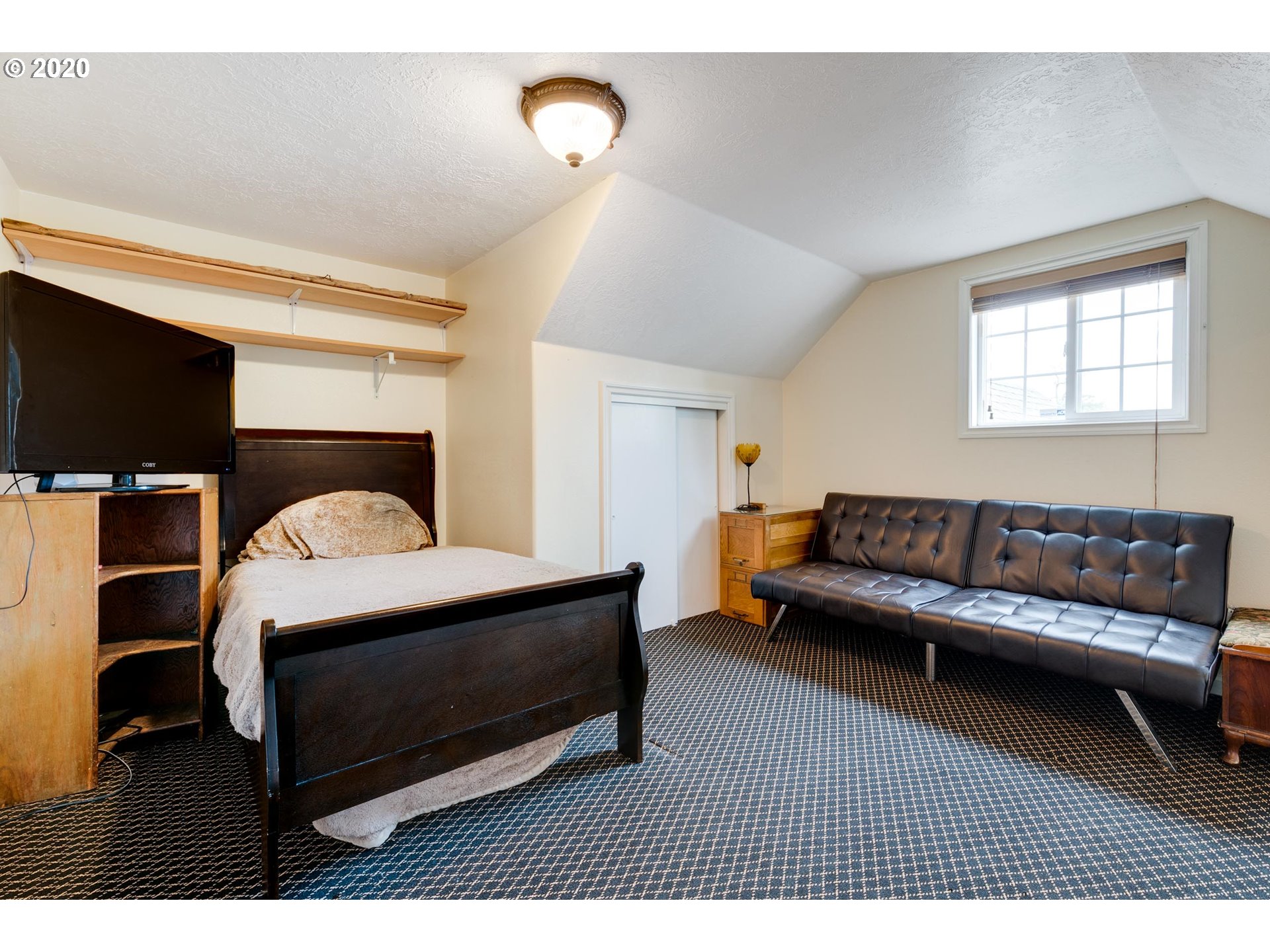 6830 Northeast Pacific Street Portland, OR 97213 - Photo 13 of 18 Gallery Image 13