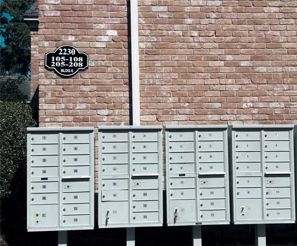 $1,200 | 2230 South Piney Point Road, Unit 210, Houston, TX 77063