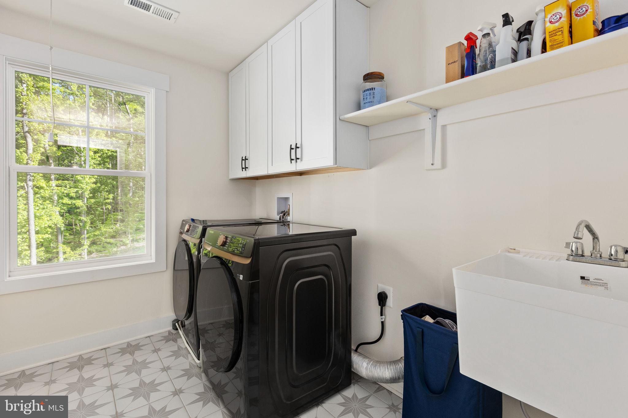 52 Acorn Ridge Court Fredericksburg, VA 22406 - Photo 68 of 101 Upstairs Laundry with Utility Sink