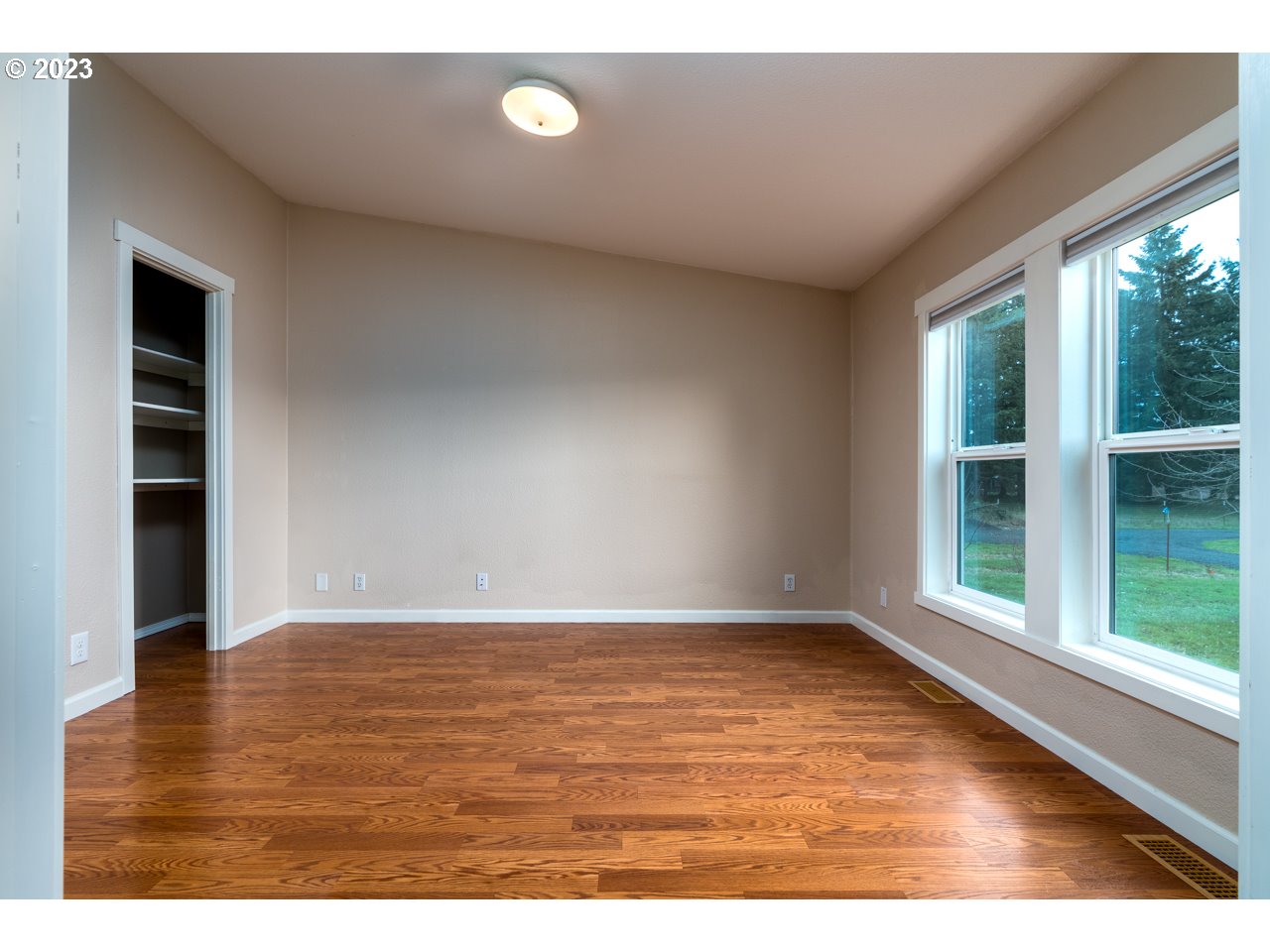 2895 Stoltz Hill Road Lebanon, OR 97355 - Photo 18 of 30 Gallery Image 18