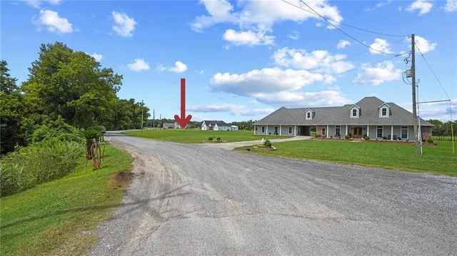 $99,999 | 11744 Bayou Tommy Lane, Port Allen, LA 70767