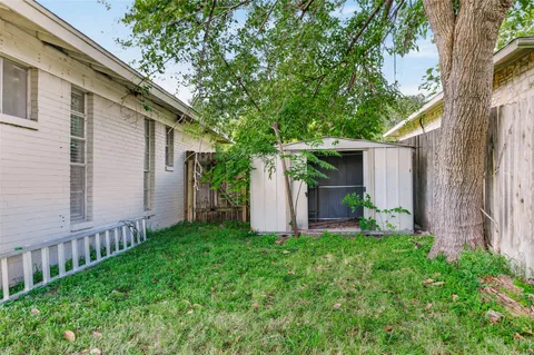 $2,400 | 11902 Oakbrook Drive, Austin, TX 78753