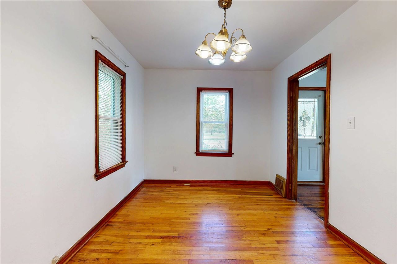 2104 South Genesee Road Burton, MI 48519 - Photo 8 of 27