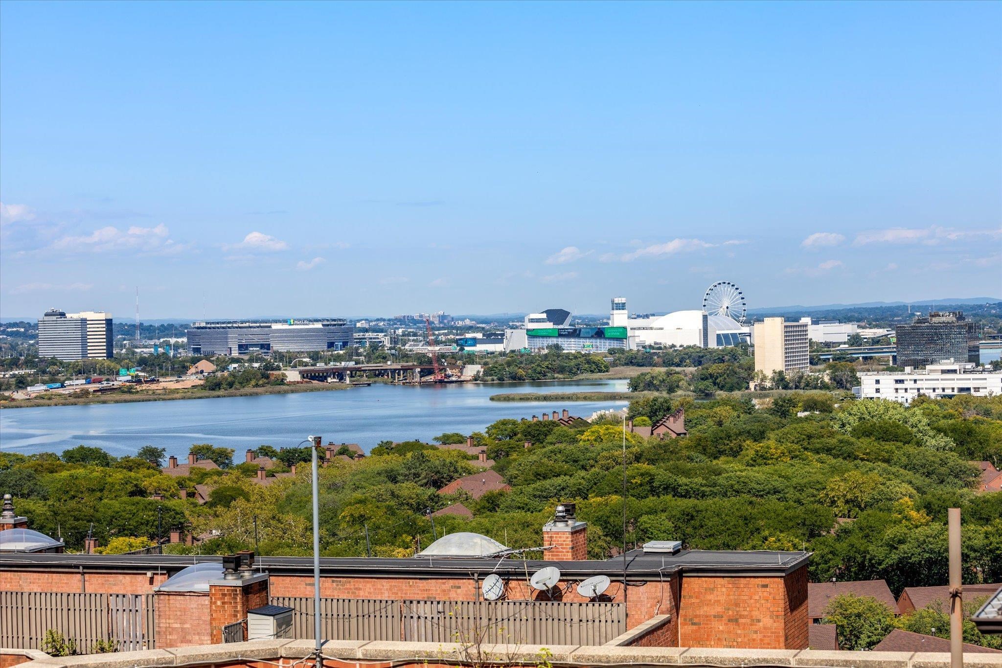 1705 Harmon Cove Tower, Unit 1705 Secaucus, NJ 07094 - Photo 12 of 49