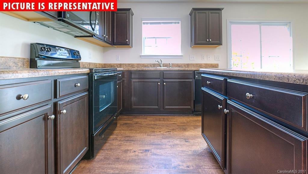 5311 Oakdale Ridge Road Charlotte, NC 28216 - Photo 6 of 15 Gallery Image 6