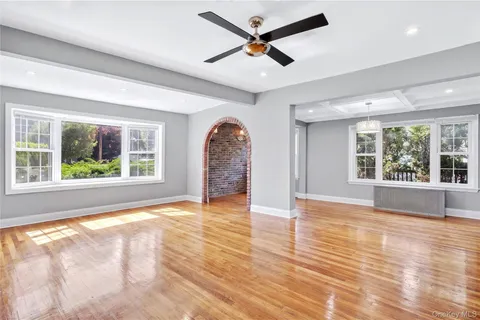 $899,999 | 117 Walnut Street, West Hempstead, NY 11552