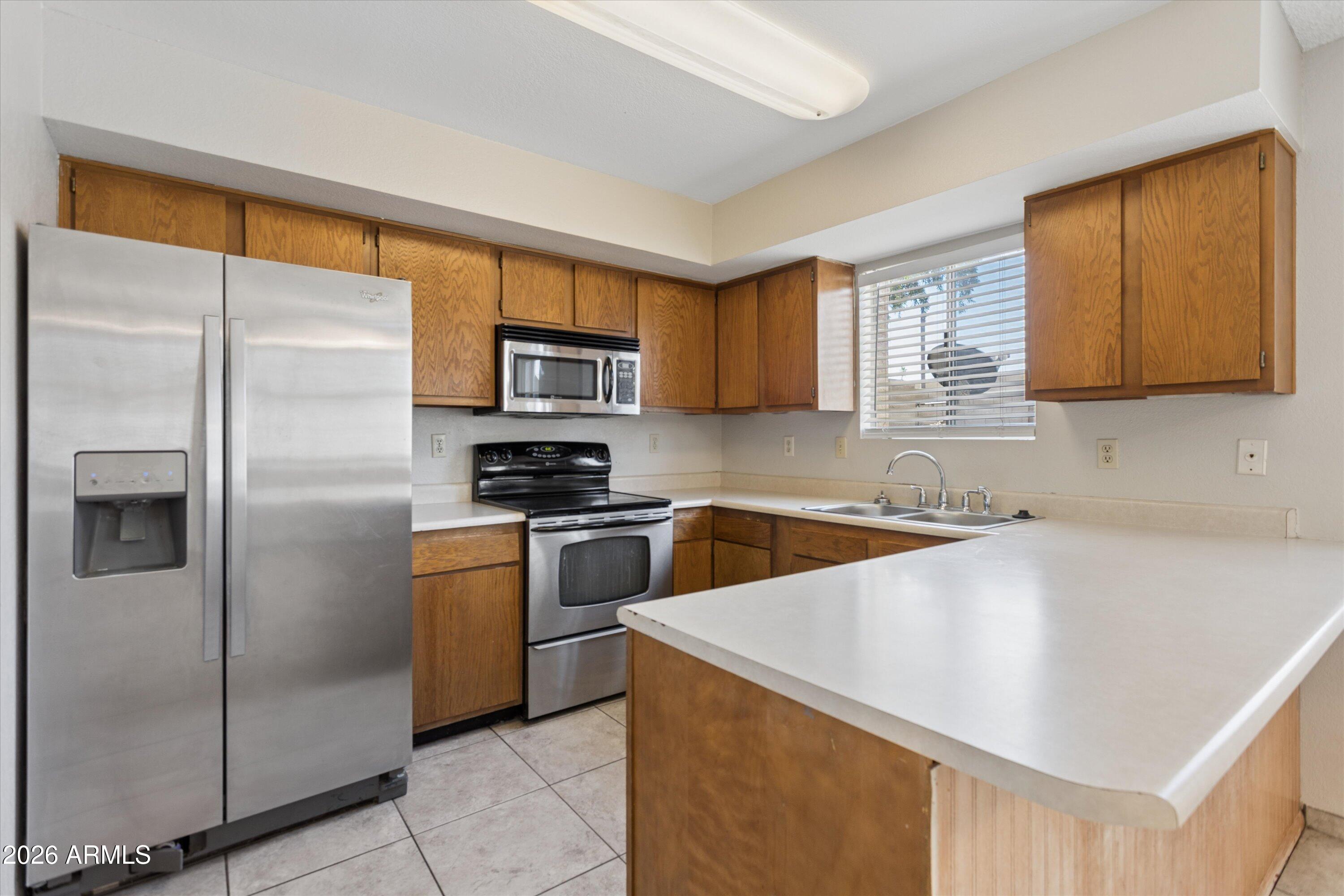 407 East Pecan Road Phoenix, AZ 85040 - Photo 10 of 23